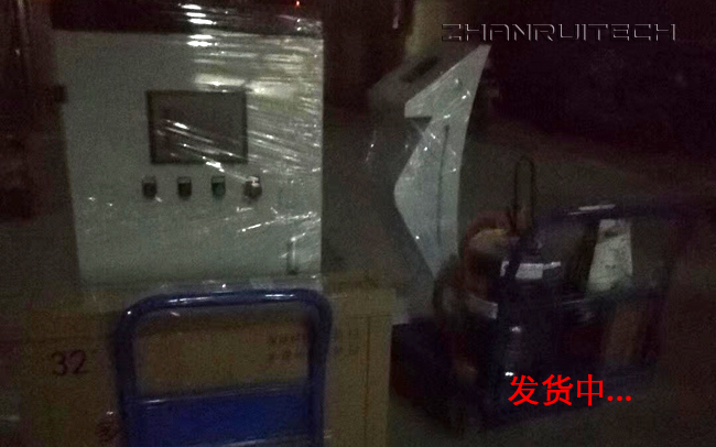 食品机械PLC系统安装信号隔离器,解决干扰问题